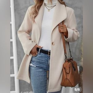 Elegant Cream Women's Blazer